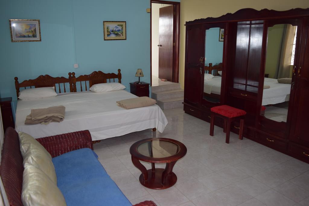 Mauri Holidays 'Budgeted Apartment' La Gaulette Quarto foto